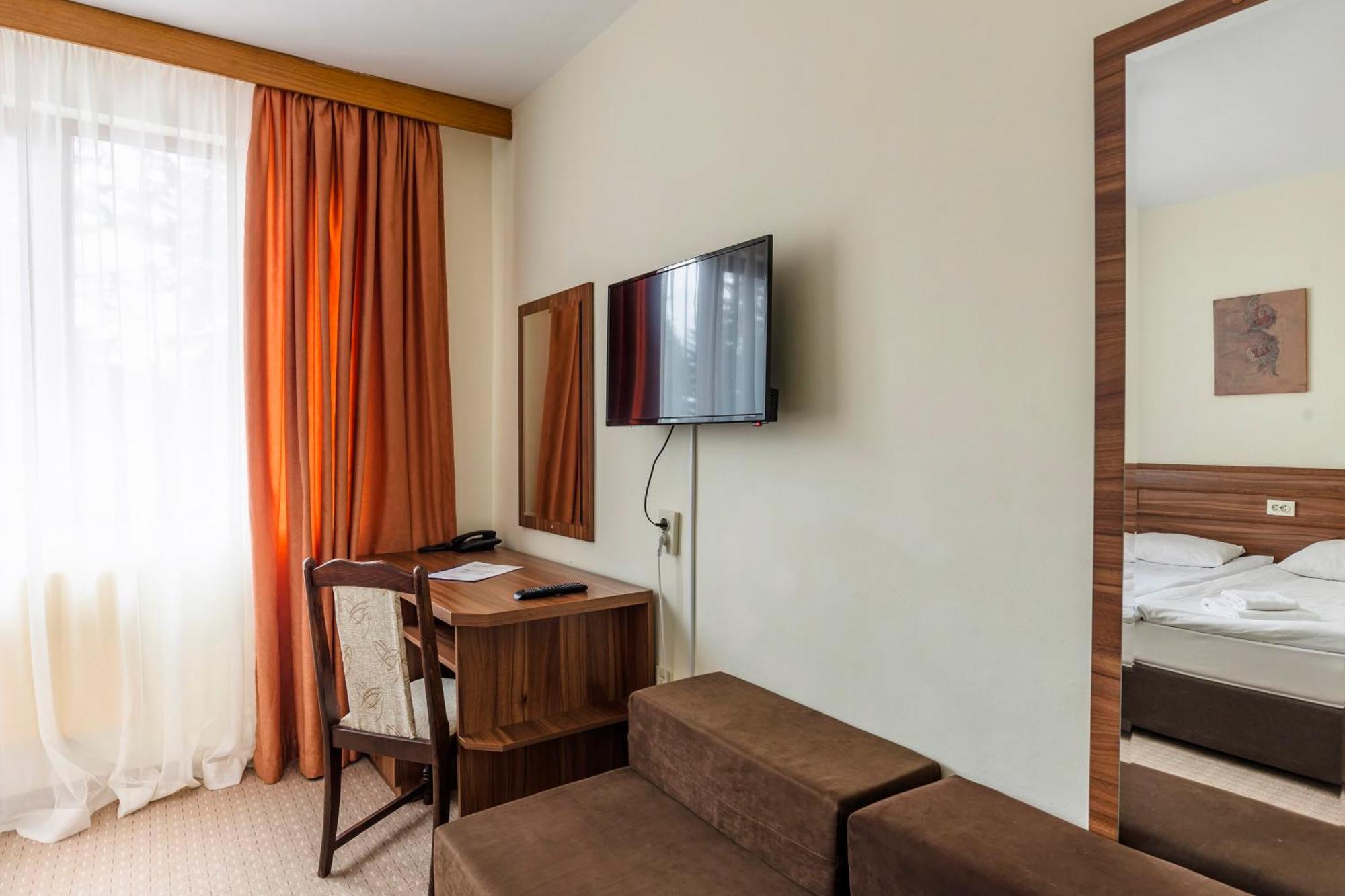 Elina Hotel بامبوروفو الغرفة الصورة